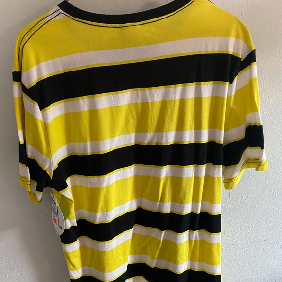 Zumiez T-Shirt - Picture 2 of 2